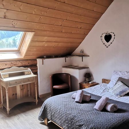 Auberge Des Deux Moucherolles Corrençon-en-Vercors Esterno foto