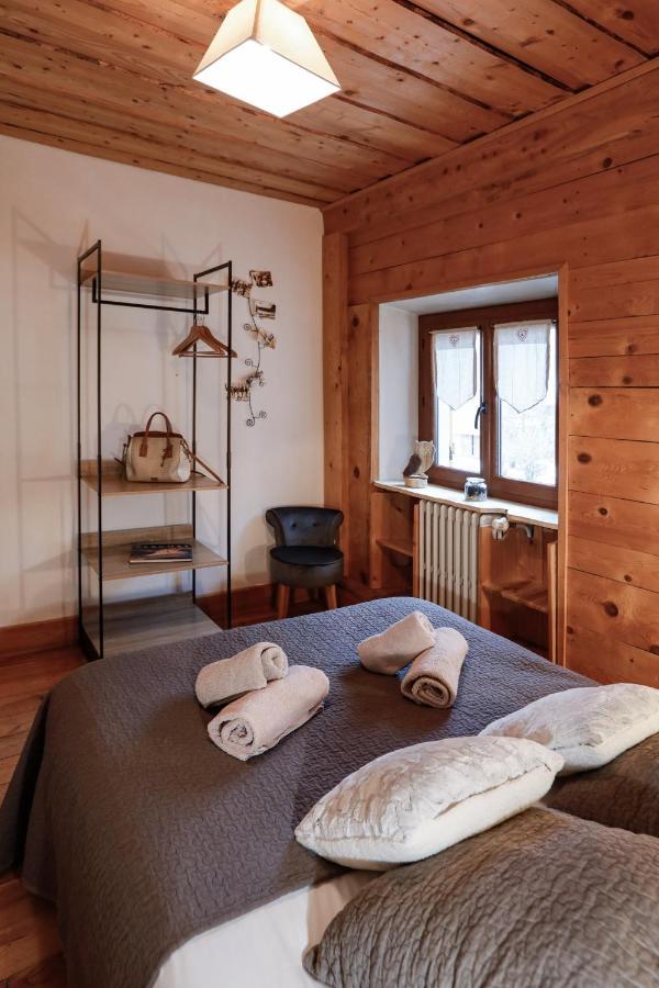 Auberge Des Deux Moucherolles Corrençon-en-Vercors Esterno foto