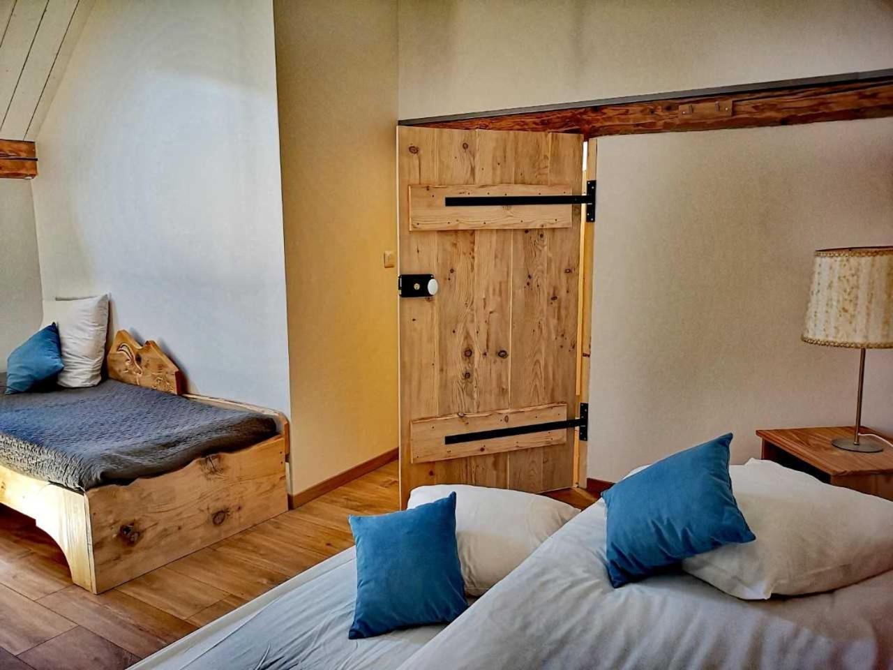 Auberge Des Deux Moucherolles Corrençon-en-Vercors Esterno foto